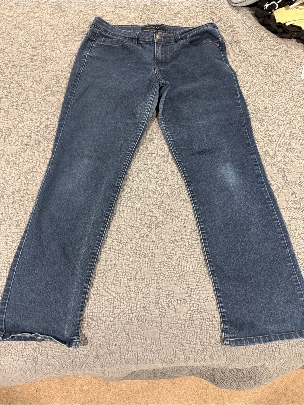 Calvin Klein Women’s Straight Jeans in Indigo Blue